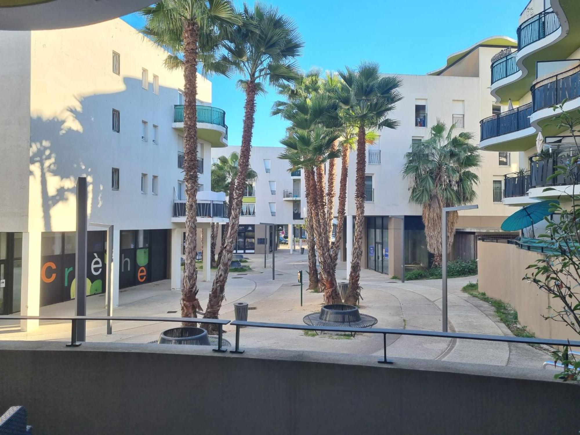 Grand Appartement Avec Garage Et Terrasse Castelnau-le-Lez Eksteriør bilde